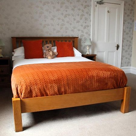 Denehurst Guest House วินเดอร์เมียร์ ภายนอก รูปภาพ