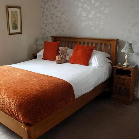 Denehurst Guest House วินเดอร์เมียร์ ภายนอก รูปภาพ