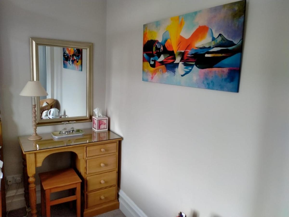 Denehurst Guest House วินเดอร์เมียร์ ภายนอก รูปภาพ