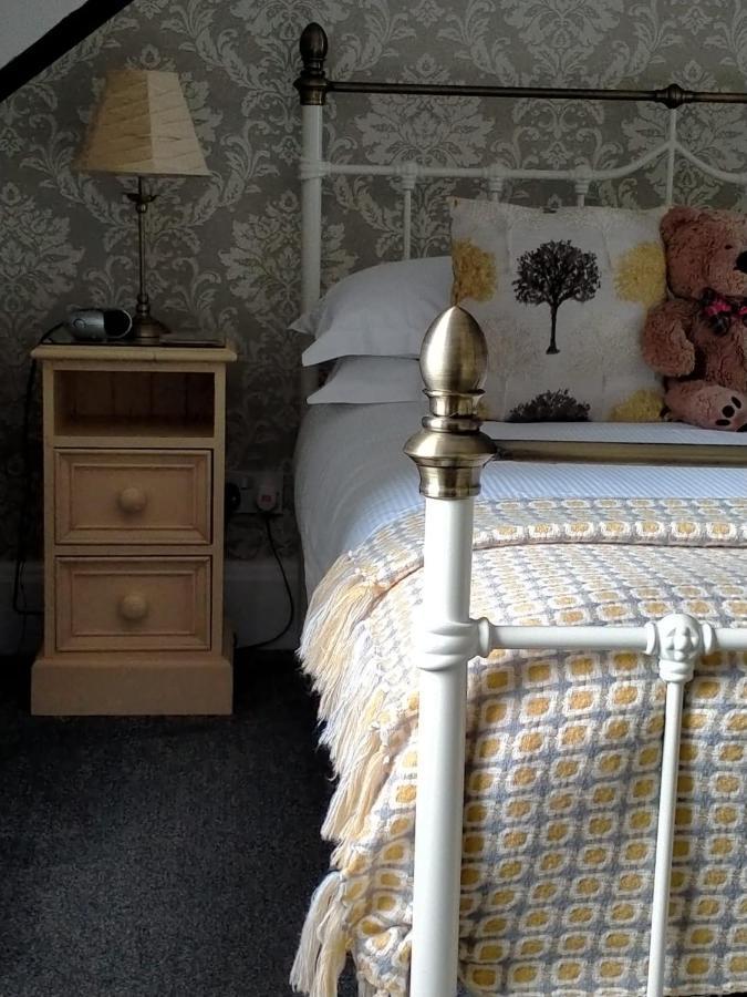 Denehurst Guest House วินเดอร์เมียร์ ภายนอก รูปภาพ