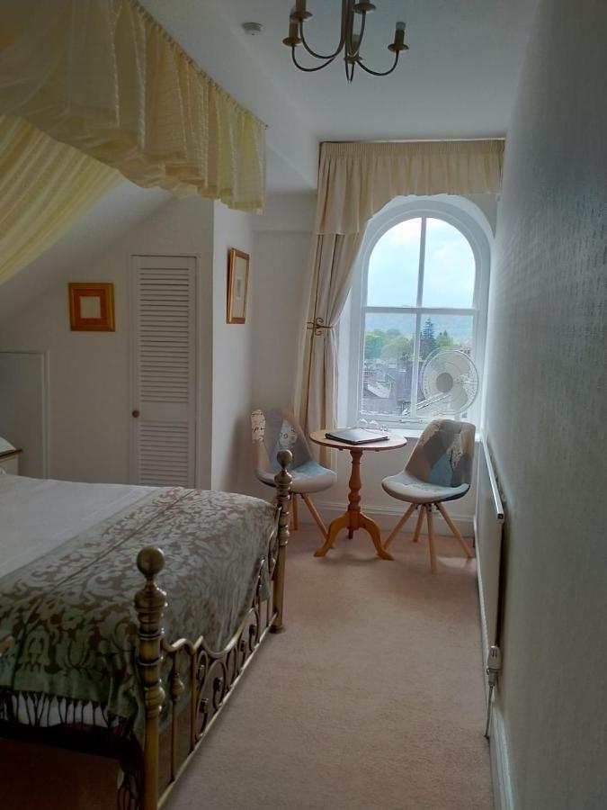 Denehurst Guest House วินเดอร์เมียร์ ภายนอก รูปภาพ