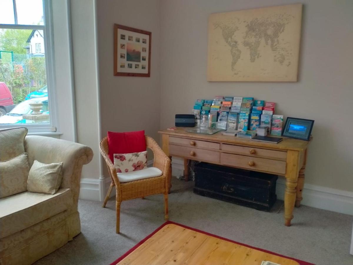 Denehurst Guest House วินเดอร์เมียร์ ภายนอก รูปภาพ